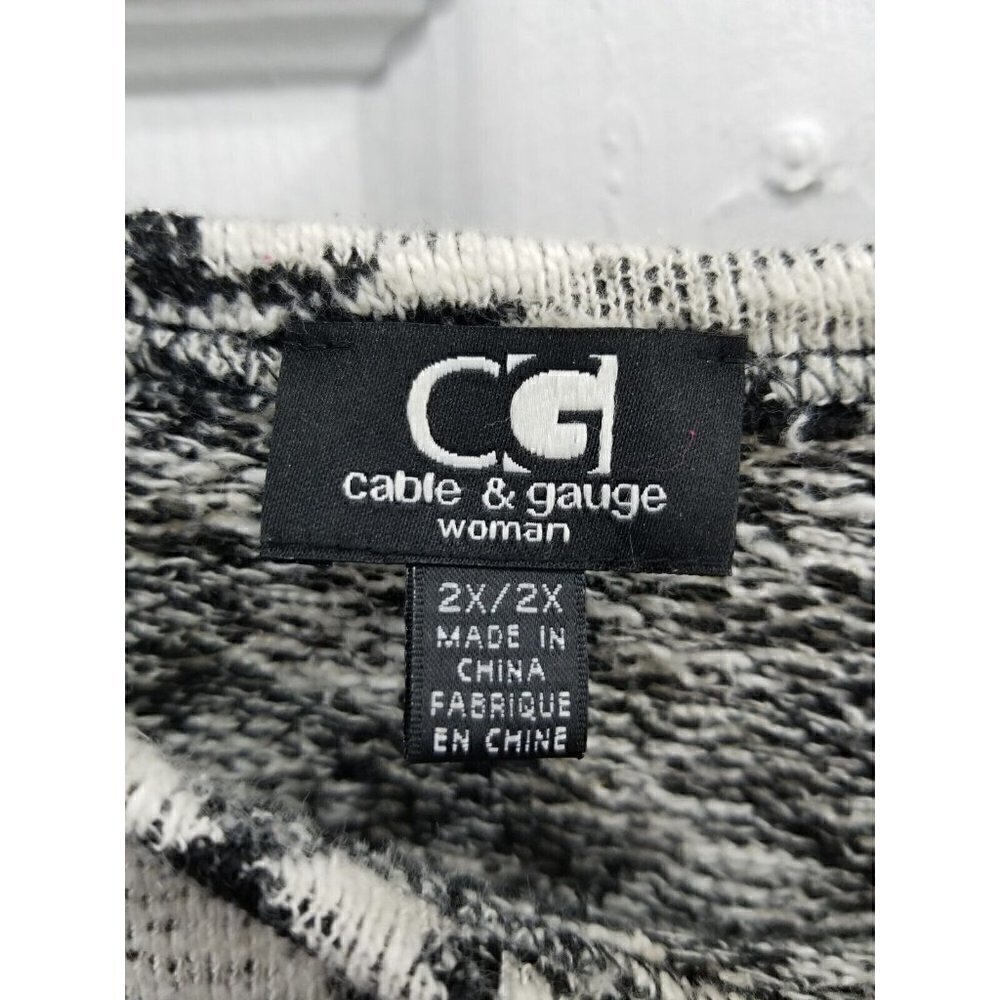 Cable & Gauge Black/White Geometric Sweater Reverse Seams 2X - Picture 2 of 8